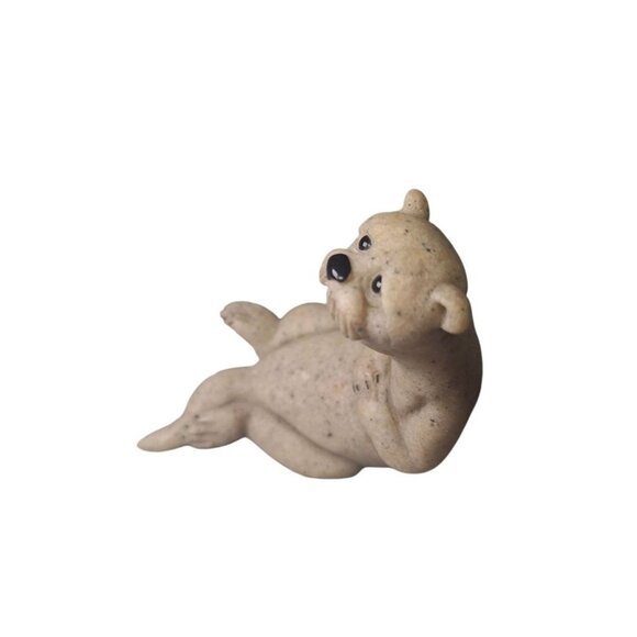 Quarry Critters Oprah Otter 2000 Figurine Resin Stone Vintage Smile Sitting - Picture 3 of 10